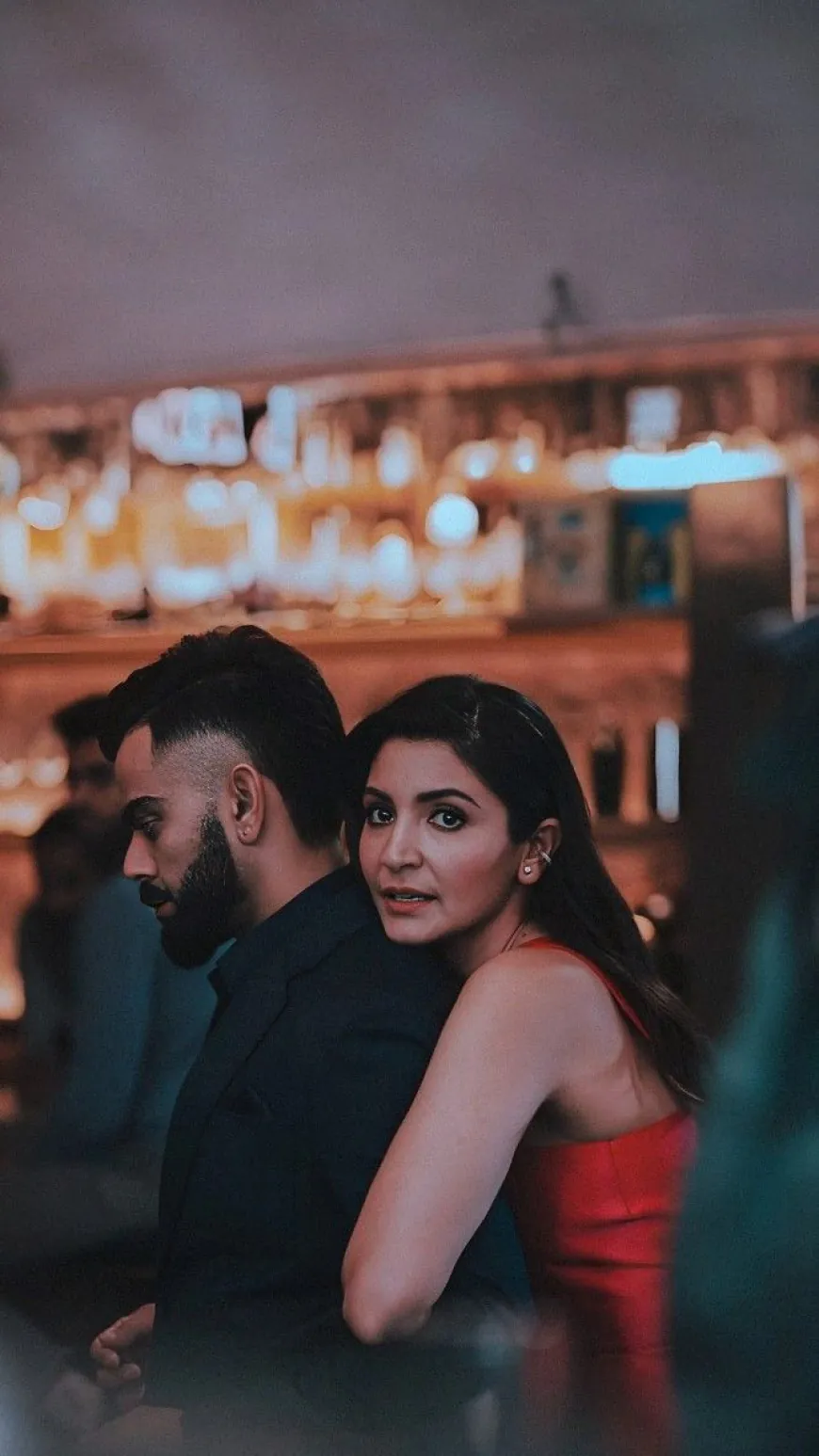 Virat Kohli and Anushka Sharma Take a Stroll Around Melbourne on the Eve of Boxing Day Test