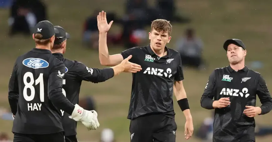 New Zealand defeated Pakistan in the second ODI by 84 runs to win the series